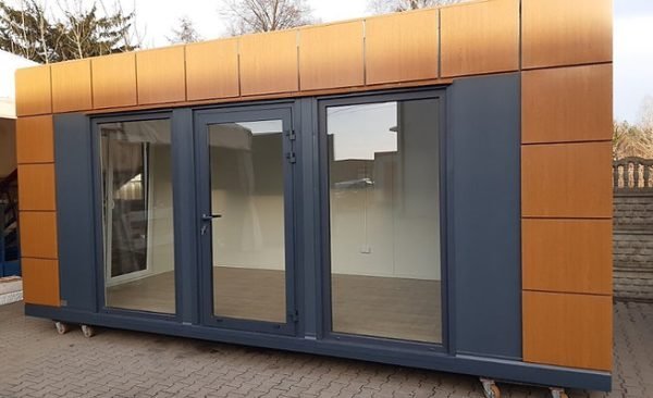 37e3c5_5f3d1369dea843efb555910c6276a65cmv2-600x366-1.jpg Container Bureau aménagé de 18 m2 avec Toilettes