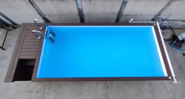 Piscine en conteneur de 6m x 2.4m avec éclairage LED